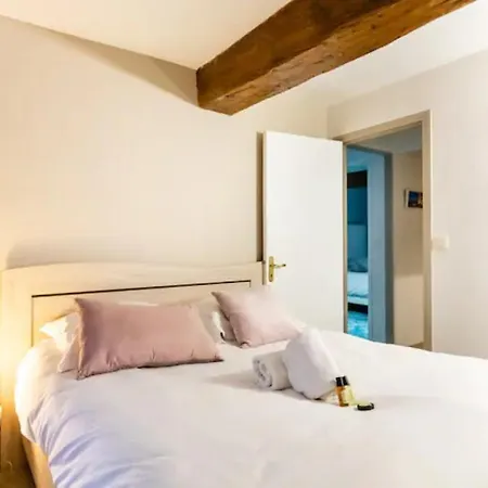 Superb In The Heart Of * Bordeaux